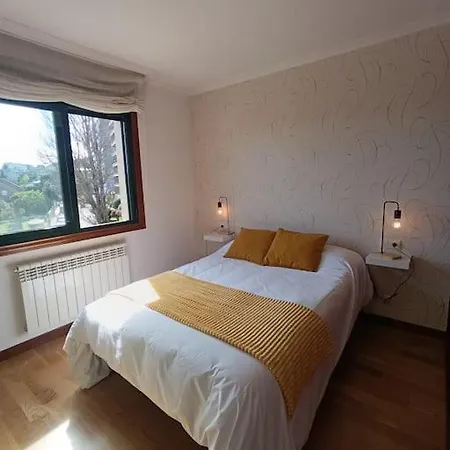 Calest En Poio-pontevedra アパート